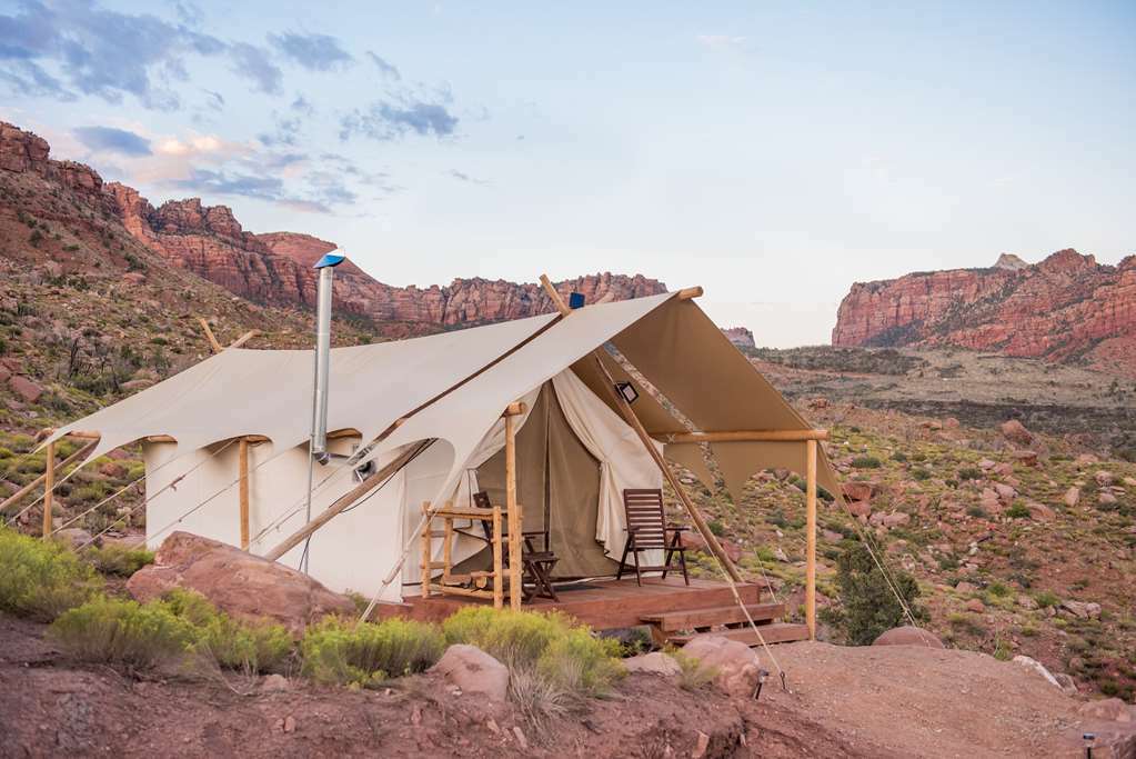 Under Canvas Zion Virgin Rum bild